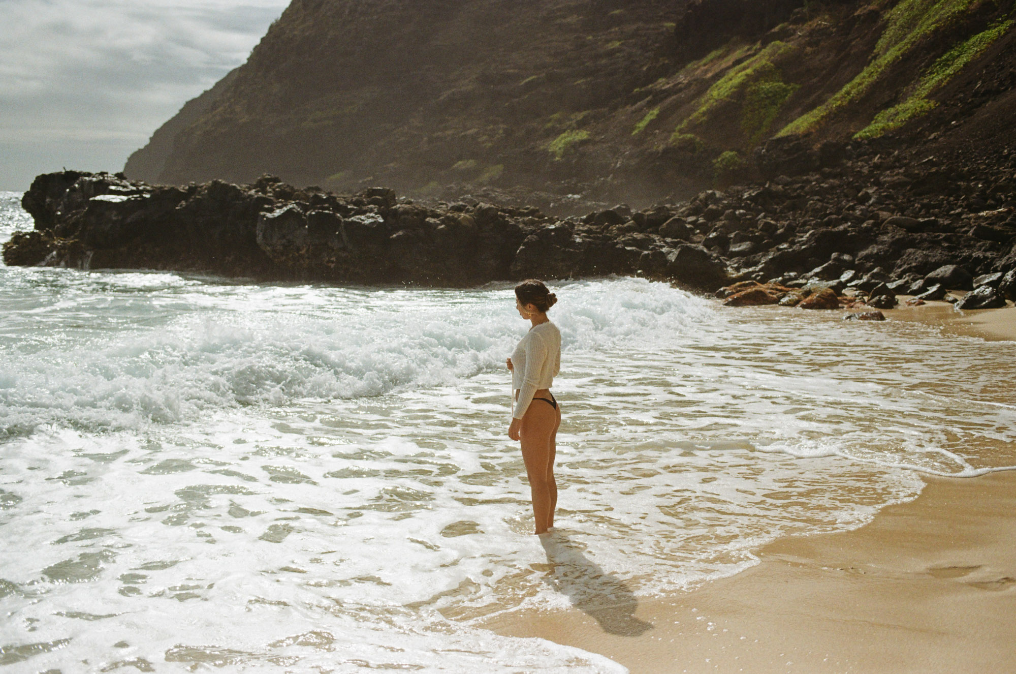 Outdoor boudoir photography Oahu Hawaii